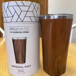 Brumate Imperial Pint in Walnut